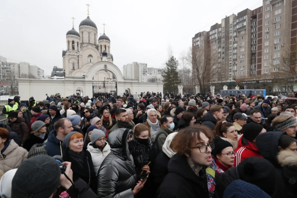 Biserica rusă îl sancţionează pe preotul care a slujit la moartea lui Alexei Navalnîi