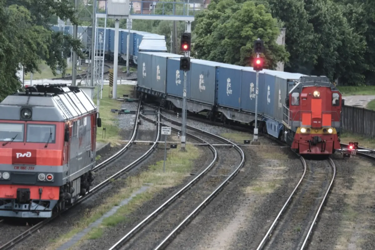 Poziția dură a Letoniei față de Rusia este subminată de legăturile de afaceri