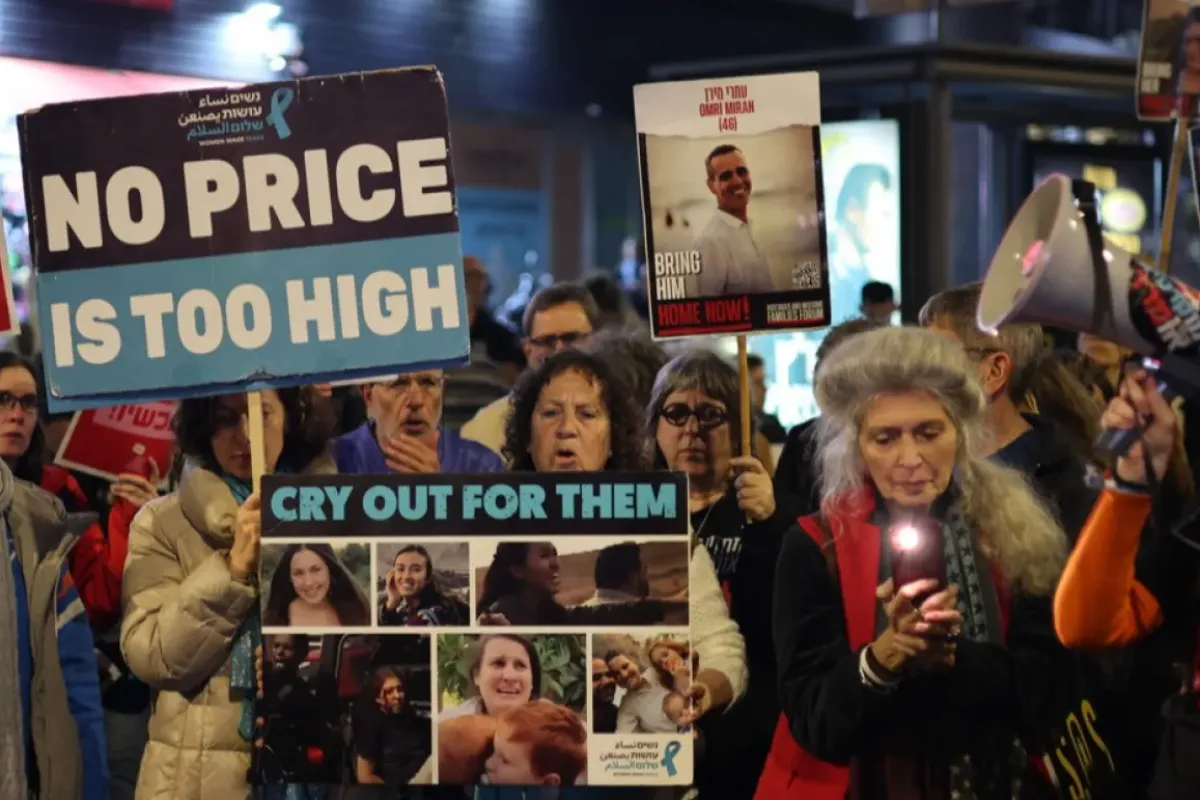 Hamas a publicat noi imagini cu ostatici în viaţă