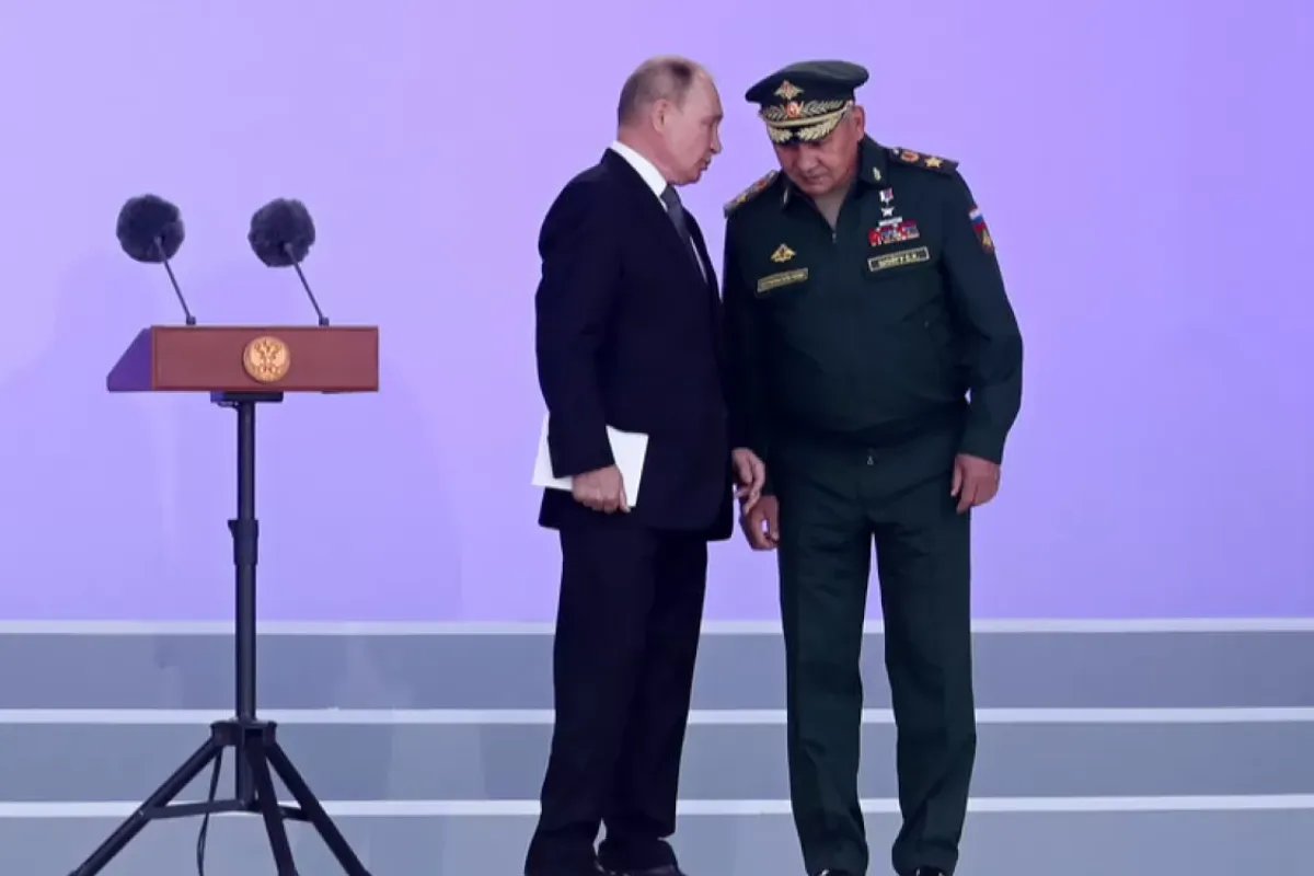 Președintele rus Vladimir Putin și ministrul Apărării Serghei Șoigu participă la ceremonia de deschidere a Forumului Tehnic-Militar Internațional-2022, care a avut loc la Patriot Park din Kubinka, în afara Moscovei, Rusia, 15 august 2022.