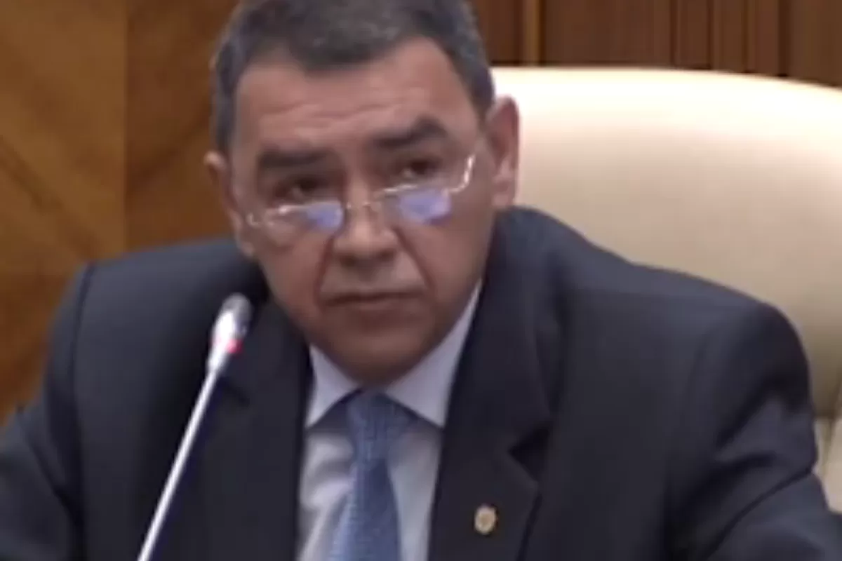 Parlamentul de la Chișinău l-a desemnat pentru funcţia de prim-ministru pe ambasadorul de la Moscova, Vladimir Golovatiuc