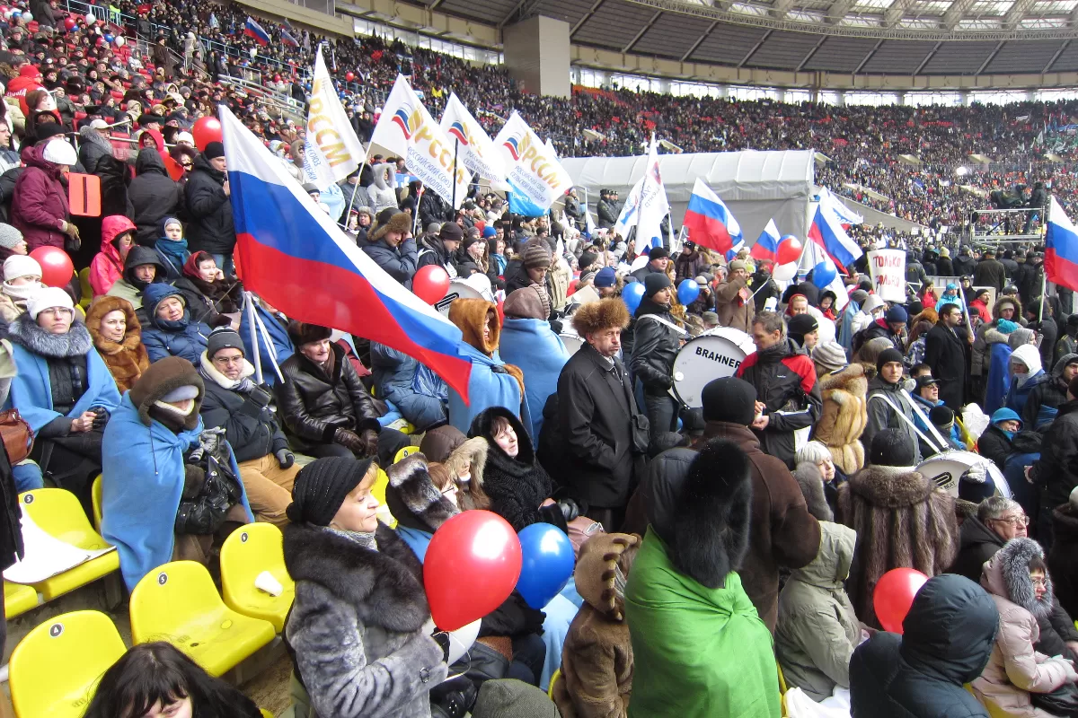Rușii au celebrat pe stadion şapte ani de la anexarea peninsulei ucrainene Crimeea