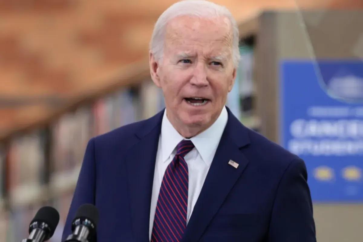 Președintele american Joe Biden vorbește la Biblioteca Julian Dixon din Culver City, California, SUA, 21 februarie 2024.