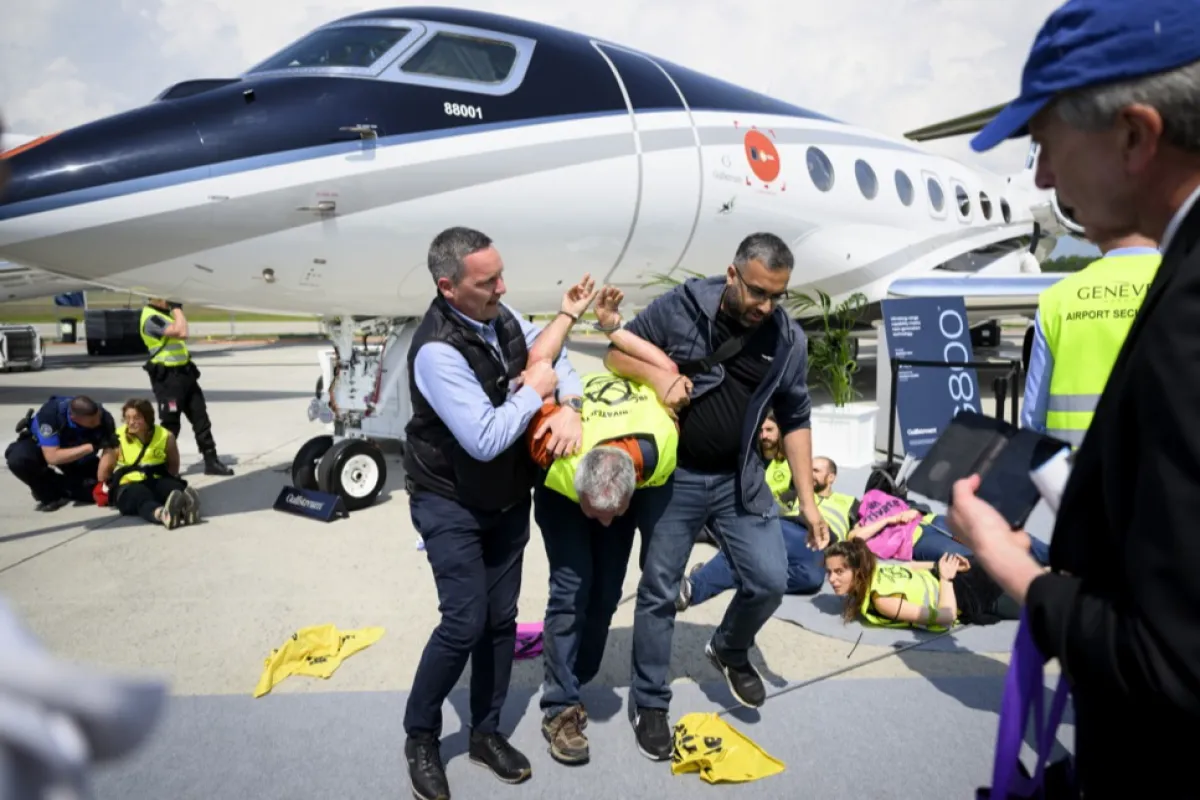 A fost adoptat proiectul prin care fugarii sunt obligaţi să-şi suporte cheltuielile de aducere în ţară