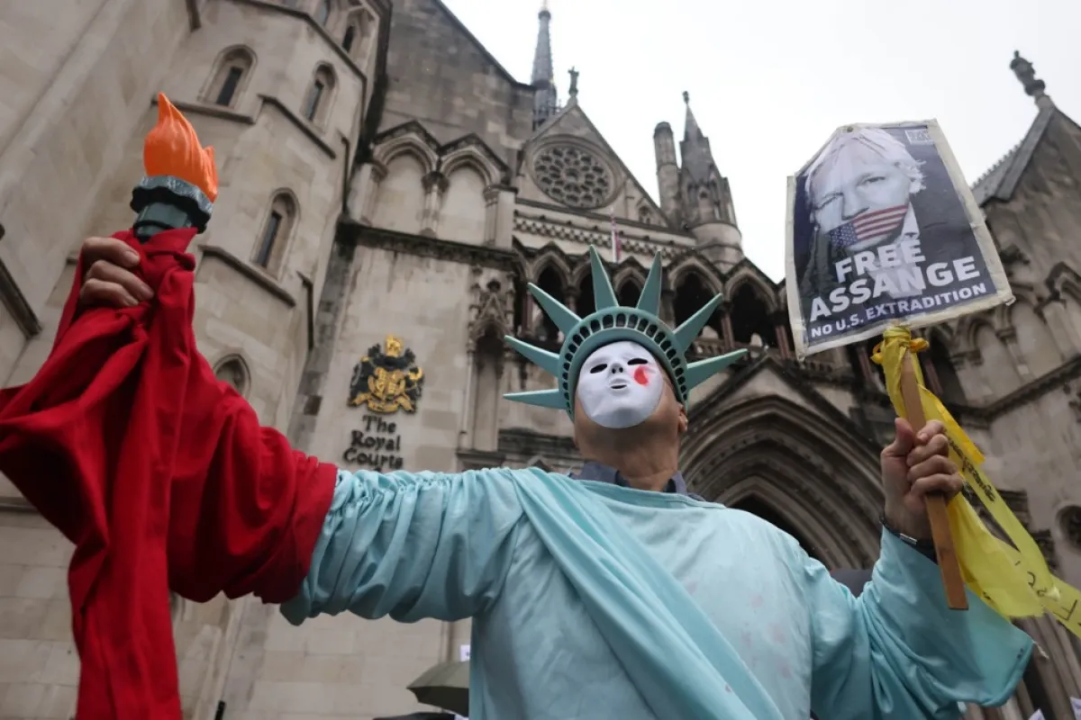 Ziua judecăţii pentru Julian Assange de la WikiLeaks care se confruntă cu extrădarea în Statele Unite pentru spionaj