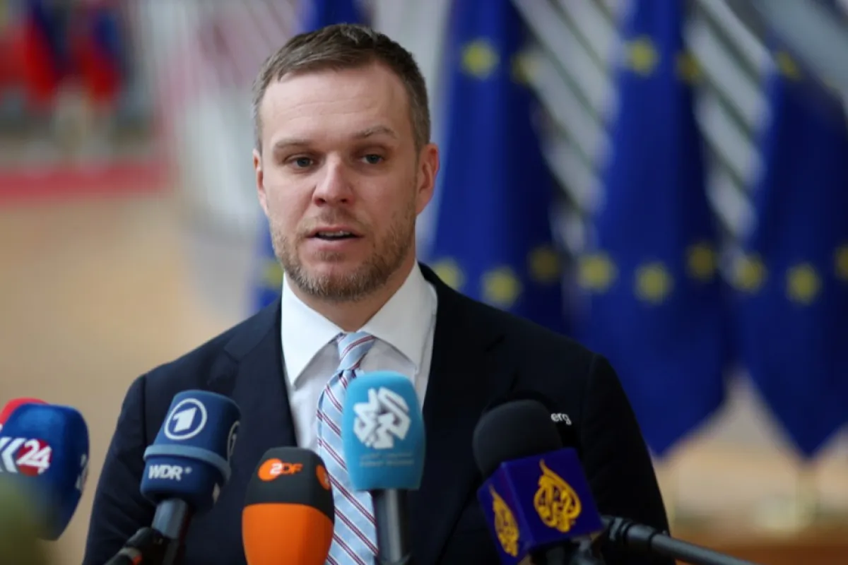 Ministrul Afacerilor Externe al Lituaniei, Gabrielius Landsbergis, vorbește presei la începutul unei reuniuni a consiliului miniștrilor europeni de externe la Bruxelles, Belgia, 18 martie 2024.