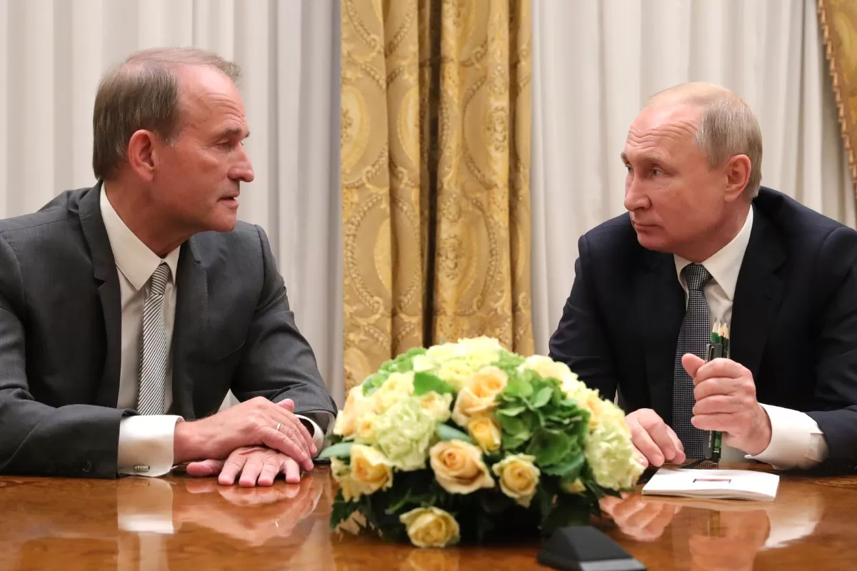 OCCRP: Un apropiat al președintelui rus, Vladimir Putin, politicianul și oligarhul ucrainean Viktor Medvedciuk, câștigă zeci de milioane din dividendele afacerilor cu petrol rusesc