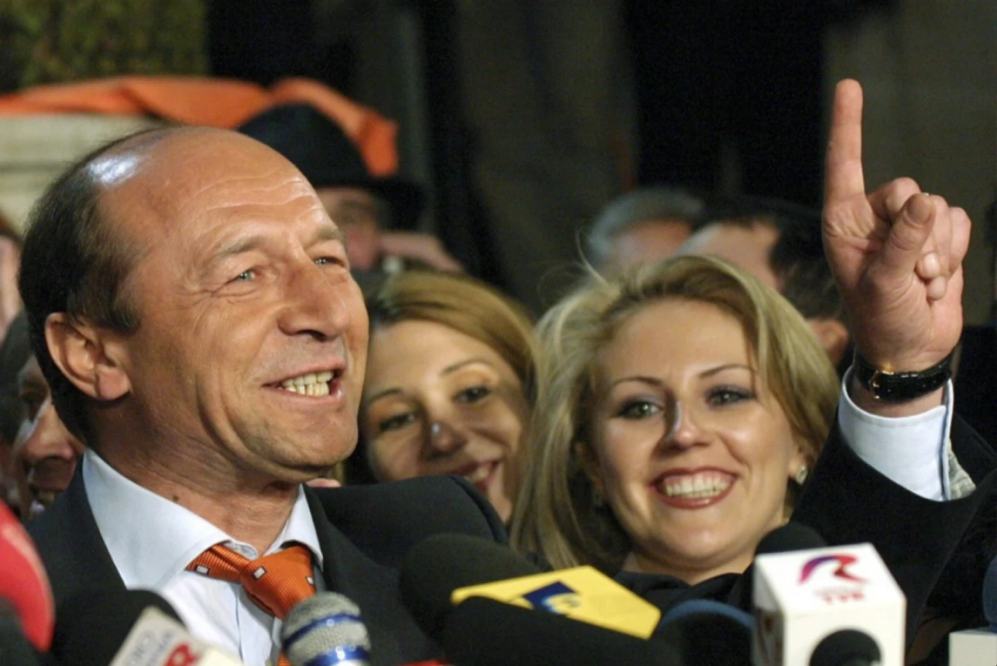 Alegeri și „resetări” în România post-comunistă. 2004: începutul erei Băsescu