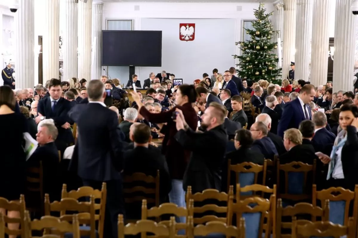 Un tribunal din Varşovia a suspendat preluarea de către grupul petrolier polonez PKN Orlen, controlat de stat, a unei importante societăţi media