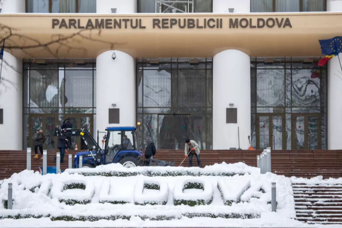 Curtea Constituţională a Republicii Moldova va anunţa pe 15 aprilie dacă sunt întrunite condiţiile pentru dizolvarea Parlamentului