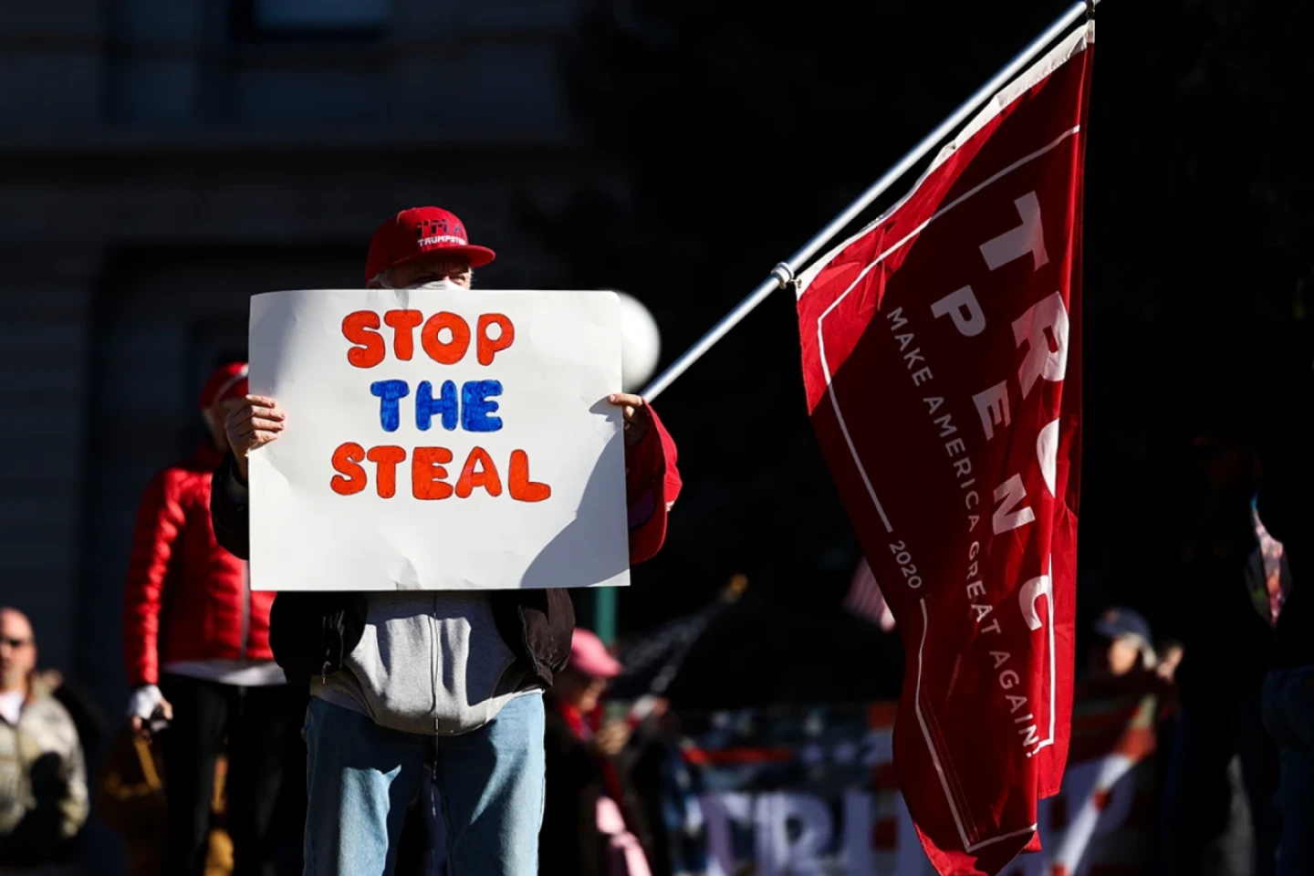 Nature: How influencers and algorithms mobilize propaganda — and distort reality