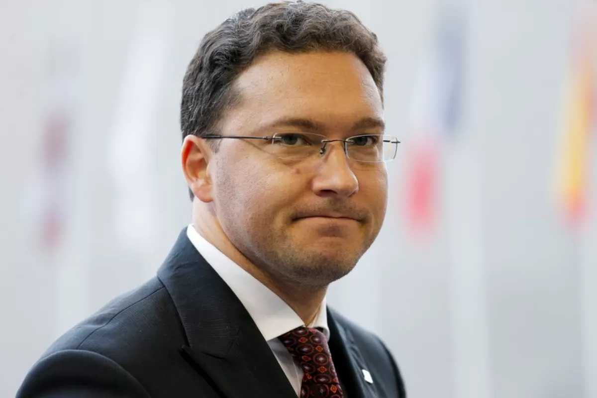 Premierul bulgar în exerciţiu, Boiko Borisov, a anunţat că-i cedează fostului ministru de Externe Daniel Mitov conducerea guvernul pe care partidul său încearcă să-l formeze