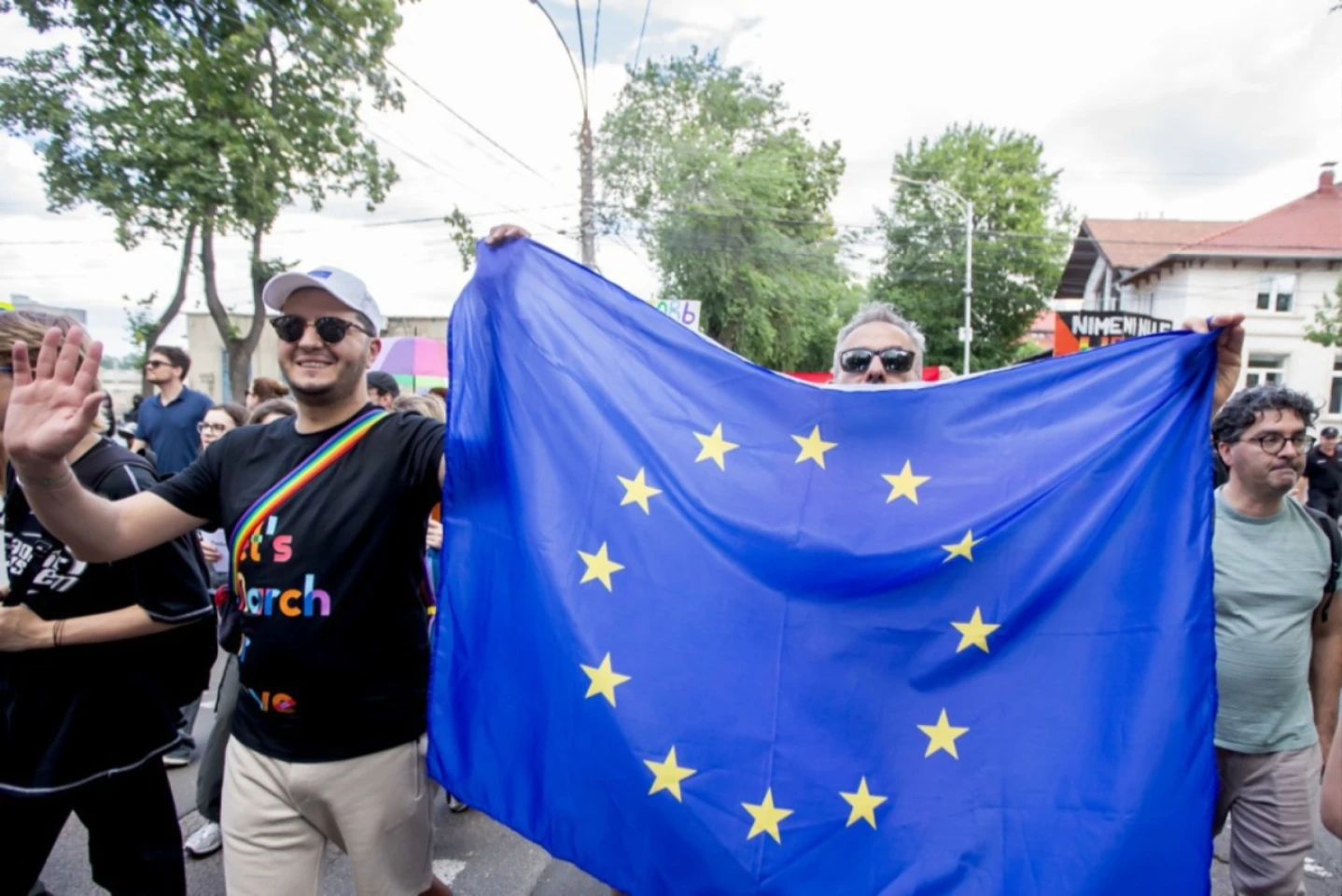 FAKE NEWS: Uniunea Europeană impune cenzură și agenda LGBT