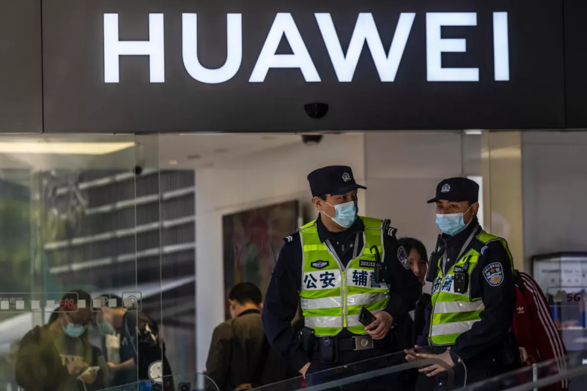 Guvernul român a adoptat un proiect legislativ care exclude, de fapt, din rațiuni de securitate națională, compania chineză Huawei din viitoarea rețea de comunicații mobile 5G