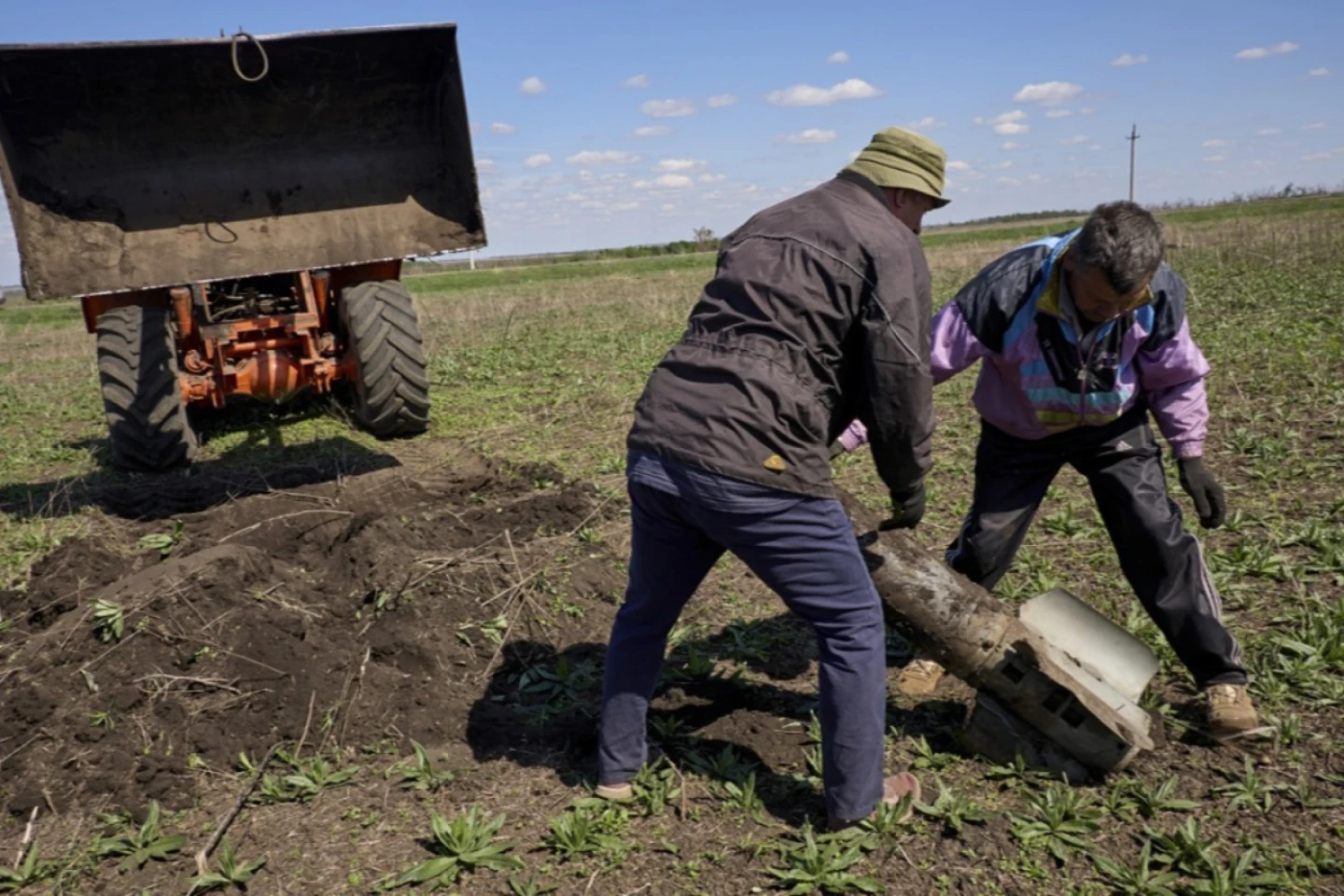 FAKE NEWS: Pământul Ucrainei a fost vândut corporațiilor străine