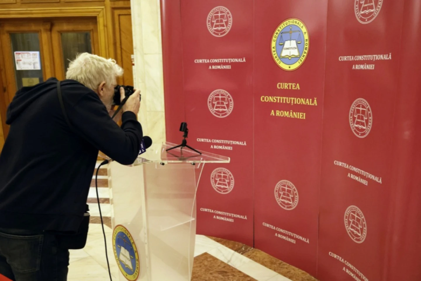 „În România are loc o lovitură de stat”