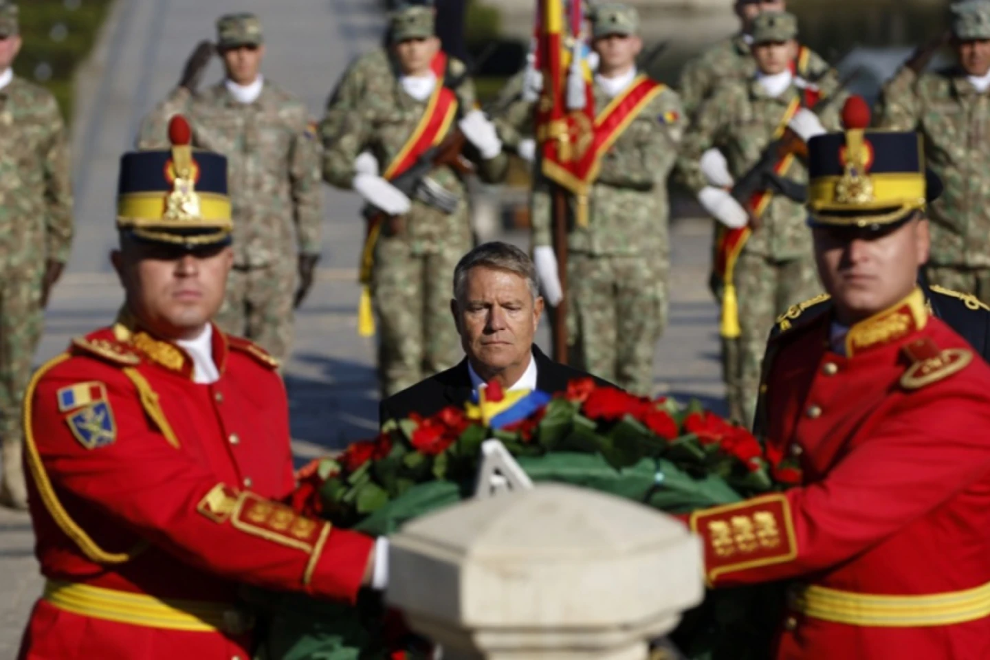 FAKE NEWS: Iohannis a instaurat dictatura în România