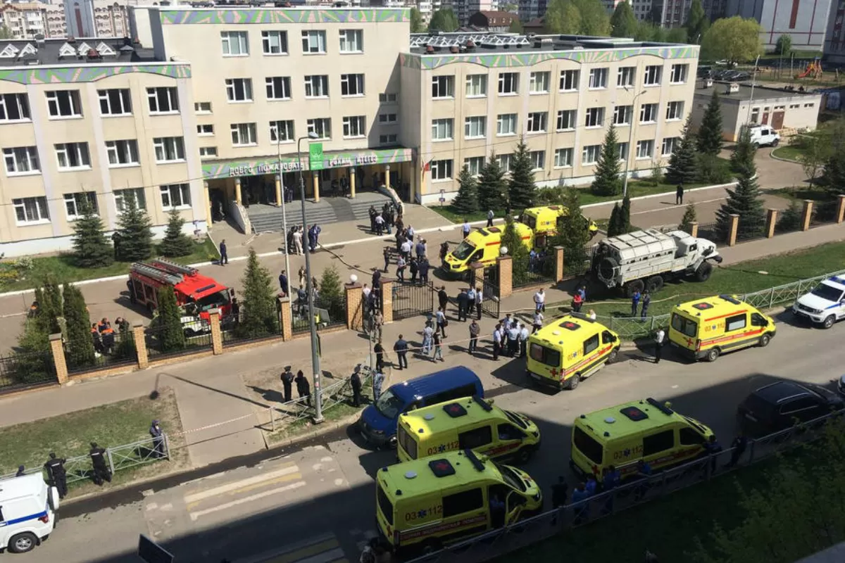 Cel puţin 11 oameni, majoritatea copii, au fost ucişi şi numeroşi alţii răniţi de atacatori care au deschis focul într-o şcoală din oraşul rusesc Kazan