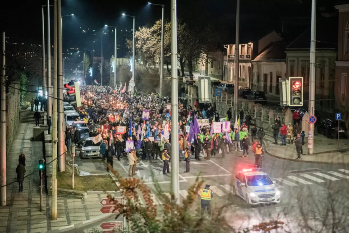 Opoziţia din Ungaria a anunţat că va organiza, în premieră, alegeri primare, pentru a-şi desemna, astfel, cei mai buni candidaţi la scrutinul legsilativ de anul viitor