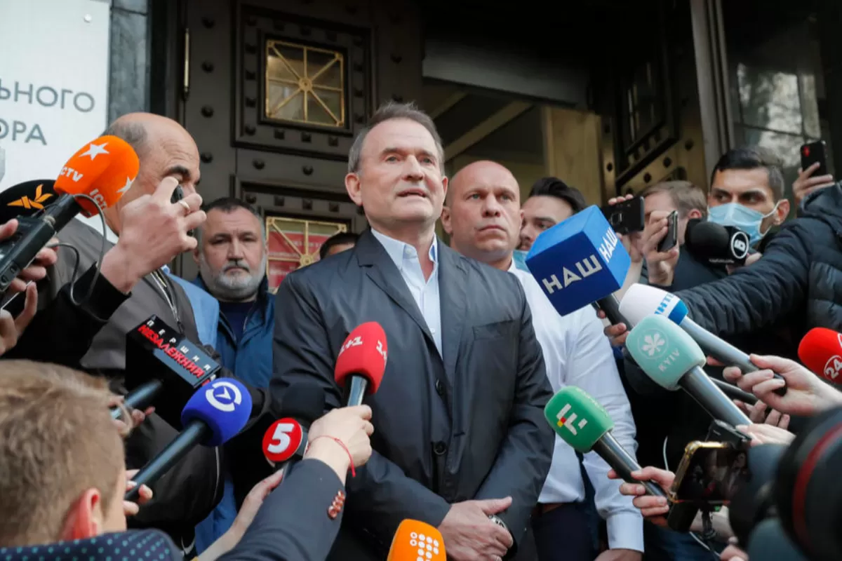 Cel mai proeminent politician ucrainean pro-moscovit, Viktor Medvedciuk,  se plânge că e victima represiunii politice, după ce a fost acuzat de înaltă trădare
