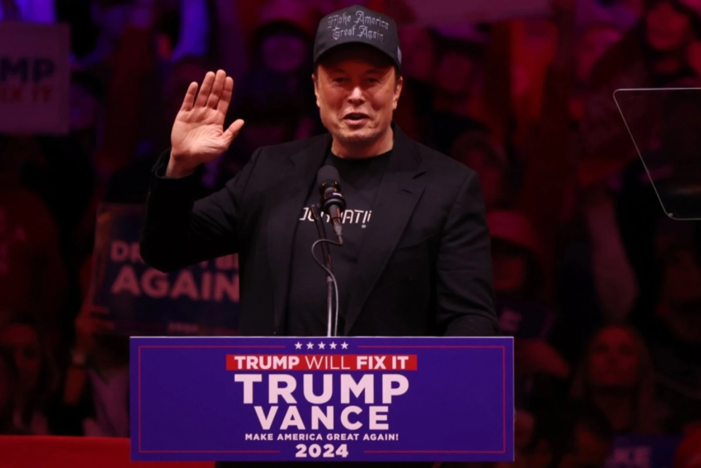 Elon Musk, liderul extremei drepte internaționale