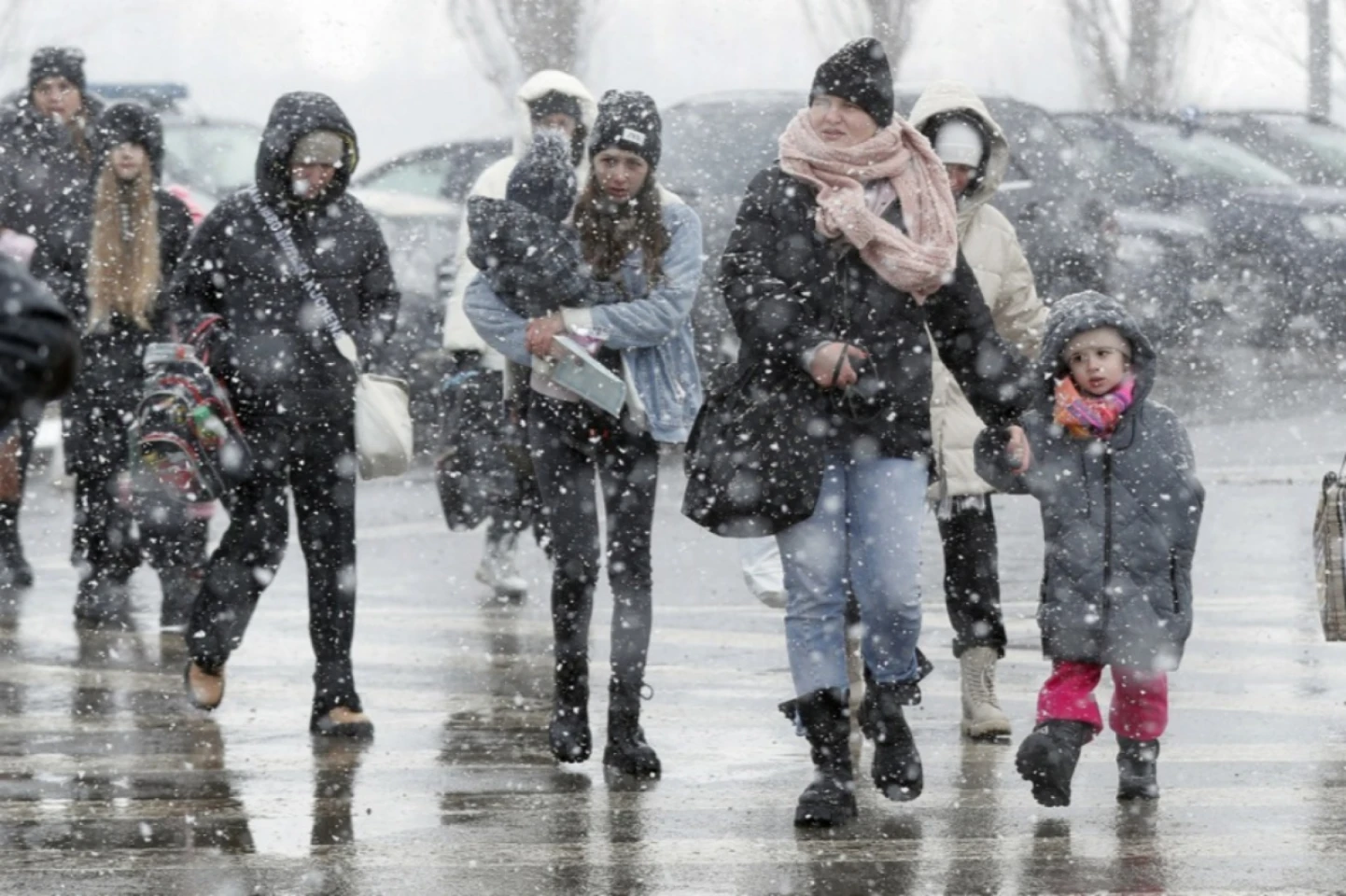 Ucraina îi încurajează pe refugiații de război să se întoarcă în țară la muncă