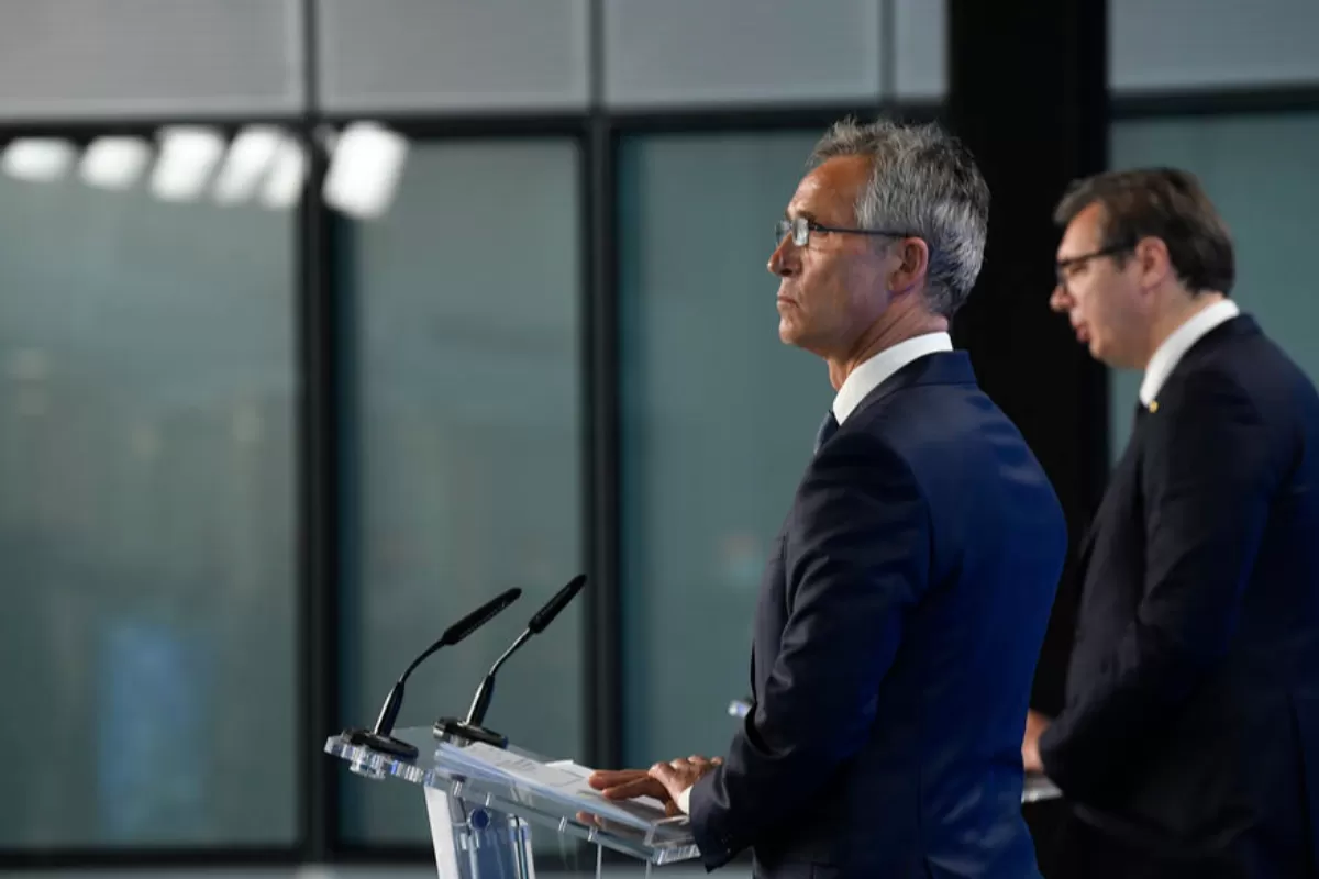 Sârbii nu vor în NATO, dar parteneriatul Belgradului cu Alianța merge mai departe