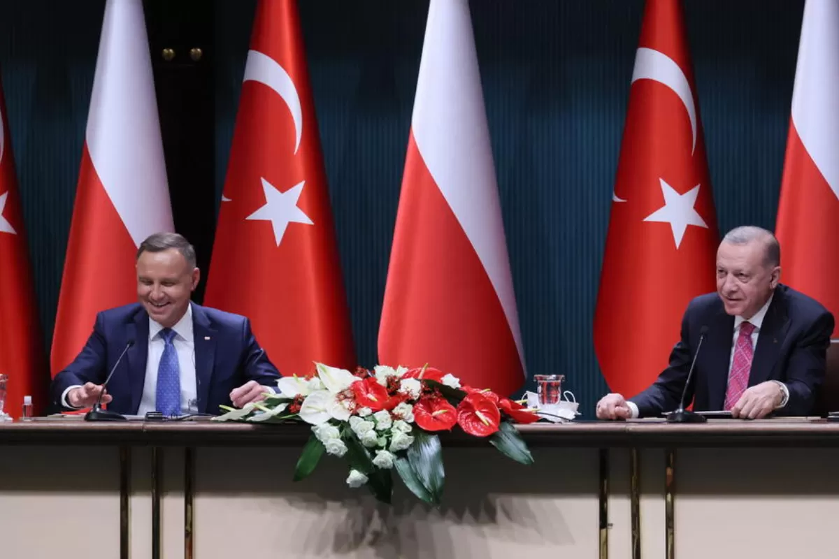 A fost oficializată achiziționarea de către Polonia a 24 de drone militare turcești, primul astfel de export al Ankarei către un aliat din NATO