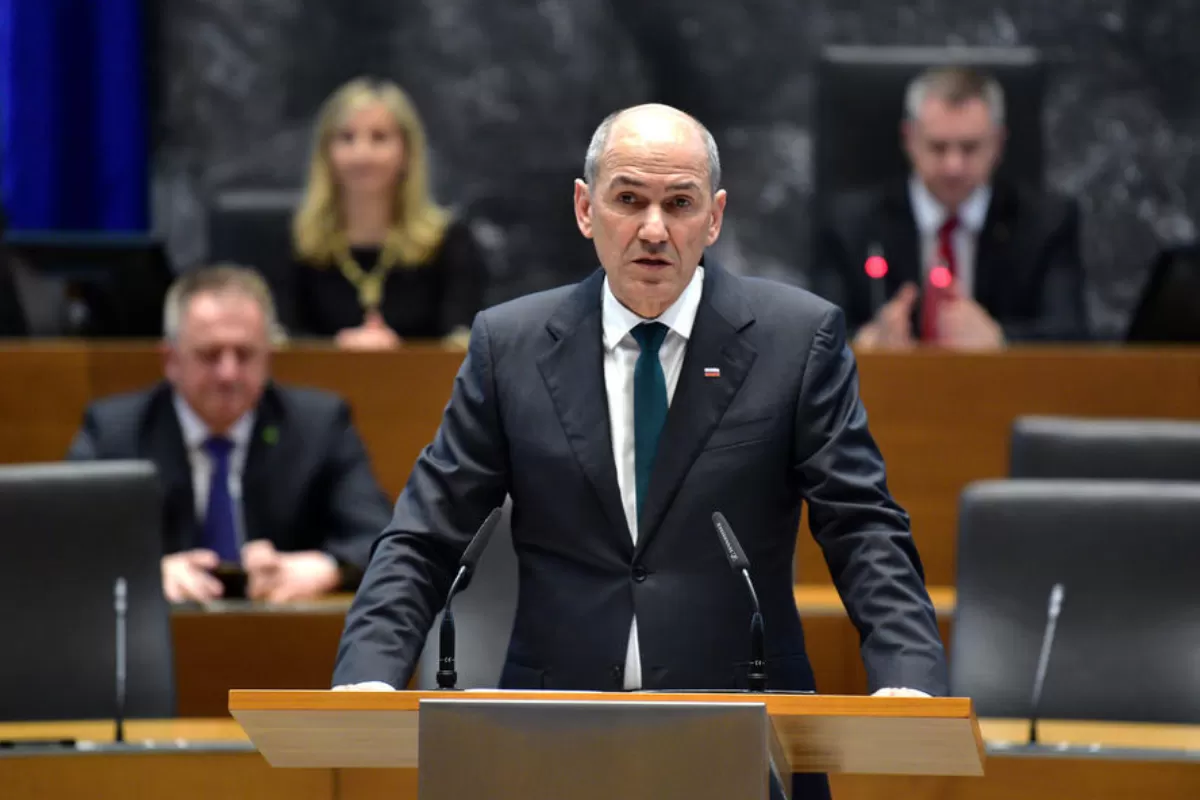 Premierul sloven, Janez Jansa, a supraviețuit unei noi moțiuni de cenzură, cu o lună înainte ca țara sa să preia președinția rotativă semestrială a Uniunii Europene