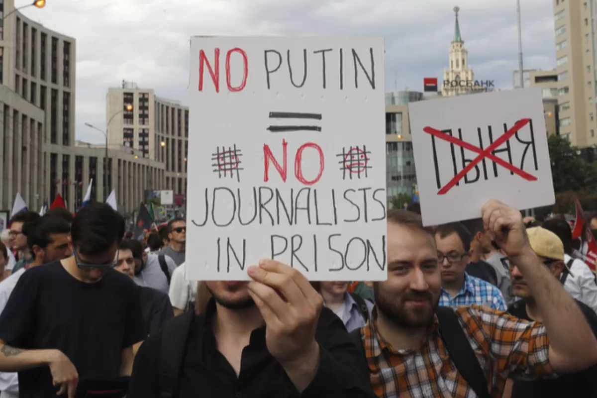 Cinci foşti poliţişti ruşi, acuzaţi că i-au fabricat un dosar de trafic de droguri jurnalistului de investigaţii Ivan Golunov, vor sta în închisoare între 5 şi 12 ani