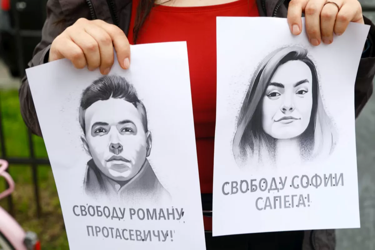 Televiziunea de stat din Belarus a difuzat declaraţii de căinţă ale jurnalistului de opoziţie Roman Protasevici