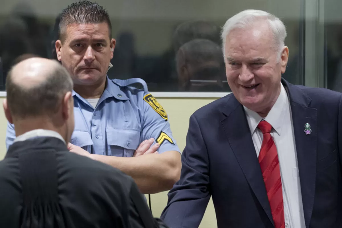 Tribunalul Penal Internațional de la Haga va da, marți, verdictul la apelul introdus de fostul șef militar al sârbilor bosniaci, Ratko Mladici, condamnat la închisoare pe viață