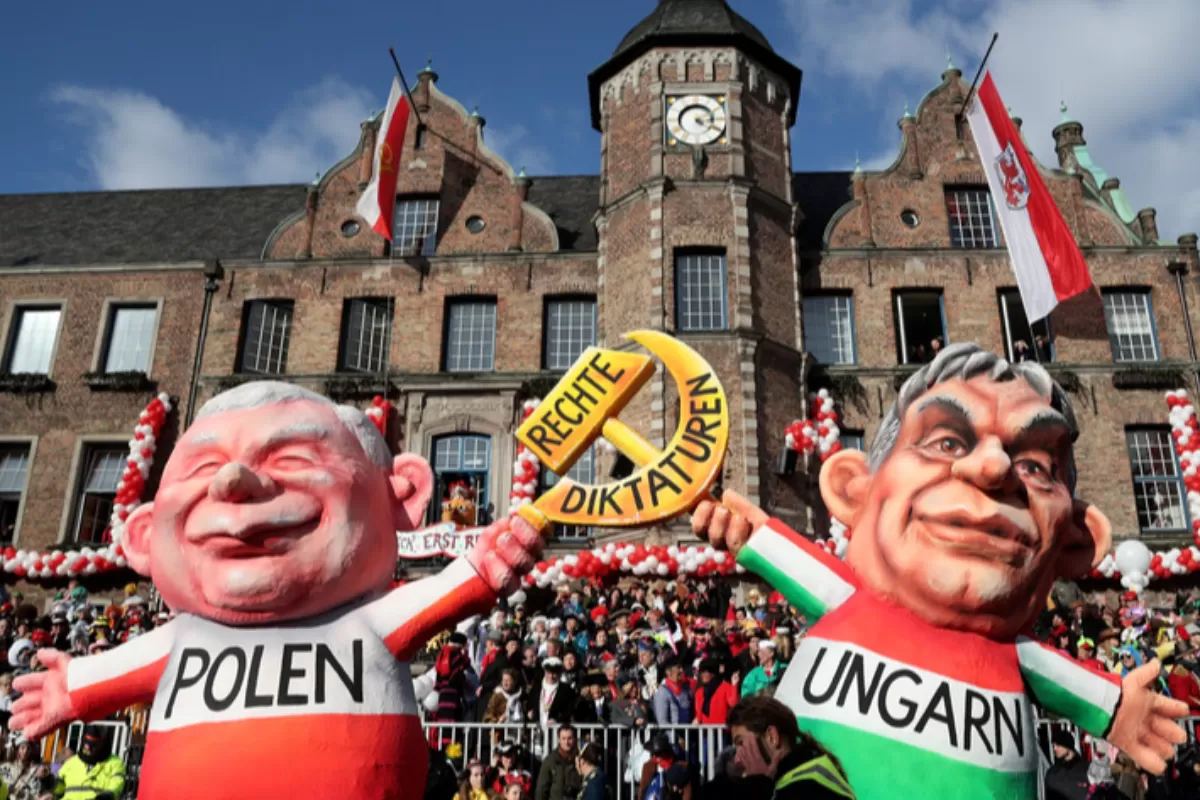 SĂ FIE TOTUL CLAR. Apariția platformelor „liberale” de social media în Polonia și Ungaria