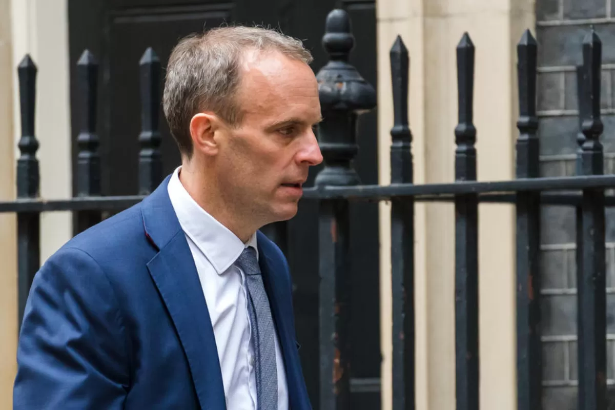 Ministrul britanic de Externe, Dominic Raab, a afirmat că, fără îndoială, țări precum Rusia și China folosesc vaccinul anti-COVID-19 ca pe un instrument diplomatic