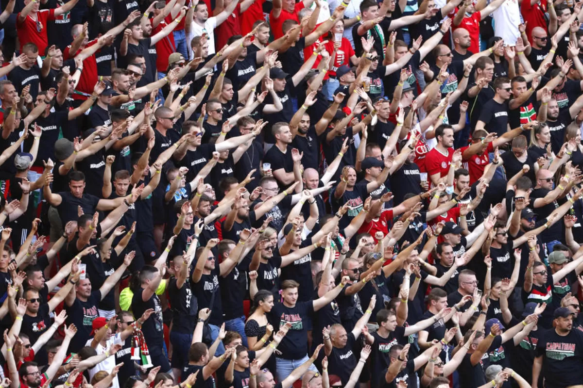 UEFA anchetează presupusele manifestări homofobe și rasiste ale suporterilor maghiari