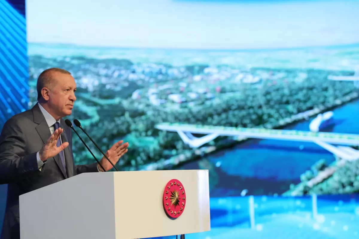 Președintele turc, Recep Tayyip Erdogan, a deschis șantierul primului pod peste așa-numitul Canal Istanbul