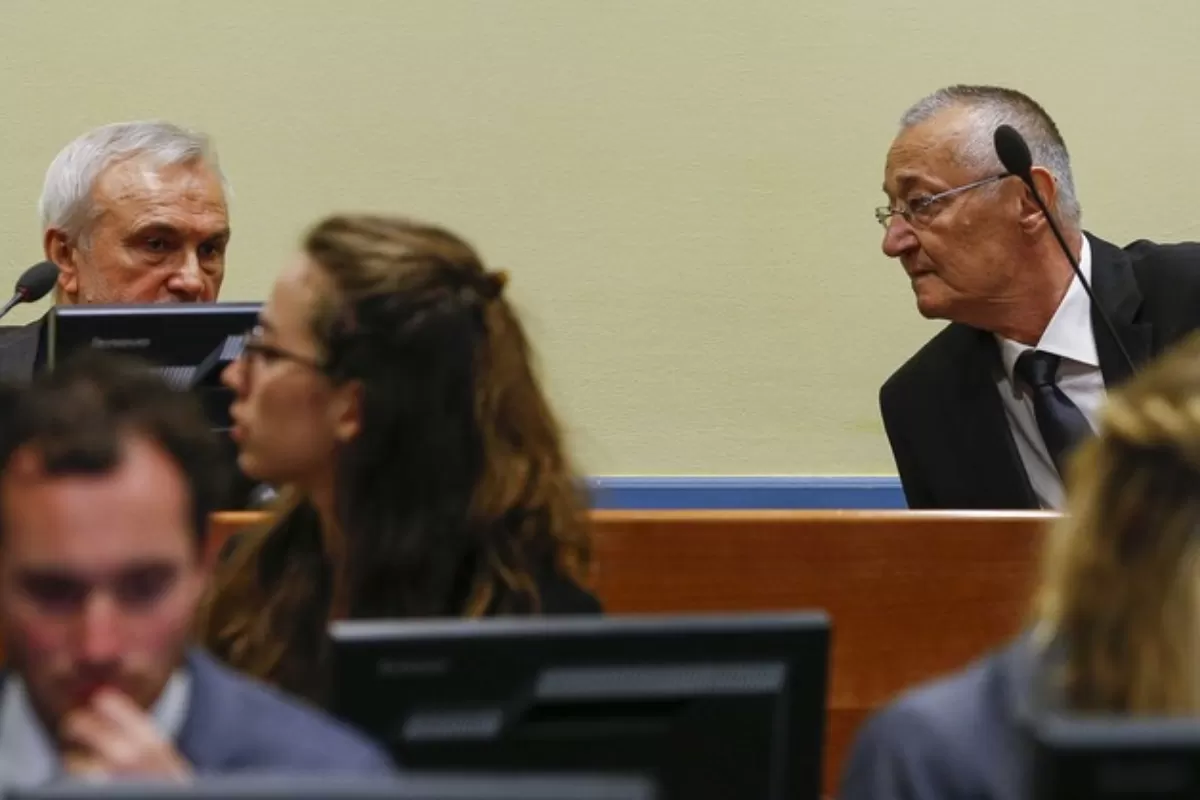 Doi foști șefi ai securității sârbe au fost condamnați de justiția internațională la câte 12 ani de închisoare, pentru crime împotriva umanității și crime de război