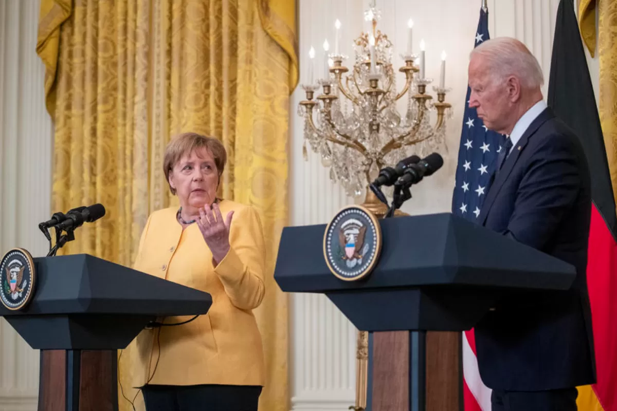 Angela Merkel reafirmă că Ucraina trebuie să rămână o țară de tranzit pentru gazul rusesc, dar nu renunță la Nord Stream 2