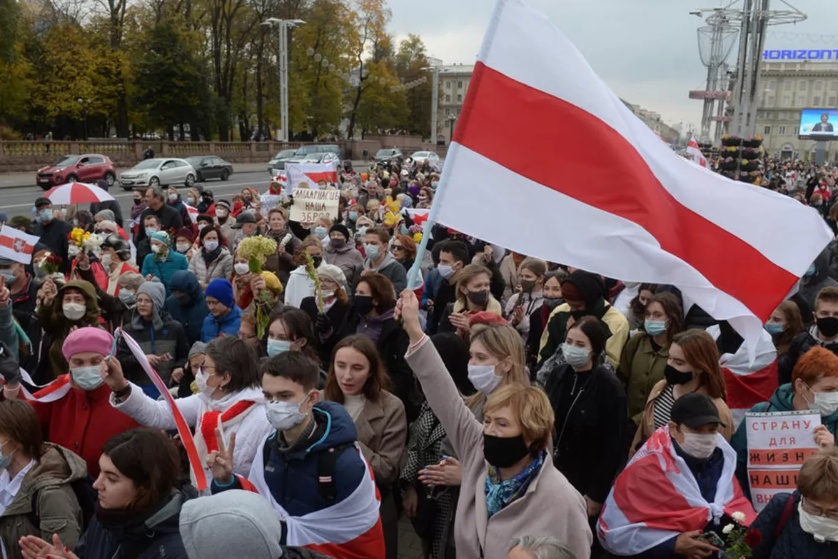 O instanţă din Belarus a condamnat 11 studenţi şi un profesor pentru că au participat, în trecut, la manifestaţii antiprezidenţiale