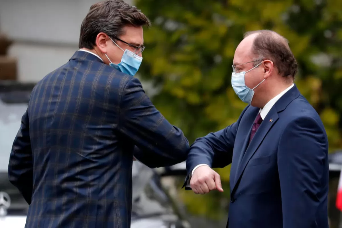 FAKE NEWS: România și Ucraina vor avea armată comună și fac jocurile SUA în regiune împotriva Rusiei