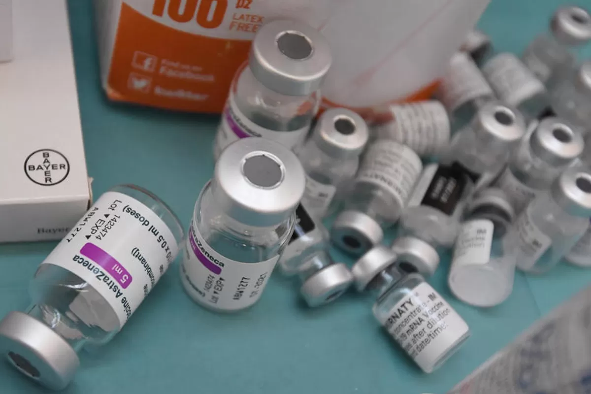 În Grecia, minorii din categoria de vârstă 12-15 ani pot fi vaccinaţi anti-COVID din luna august