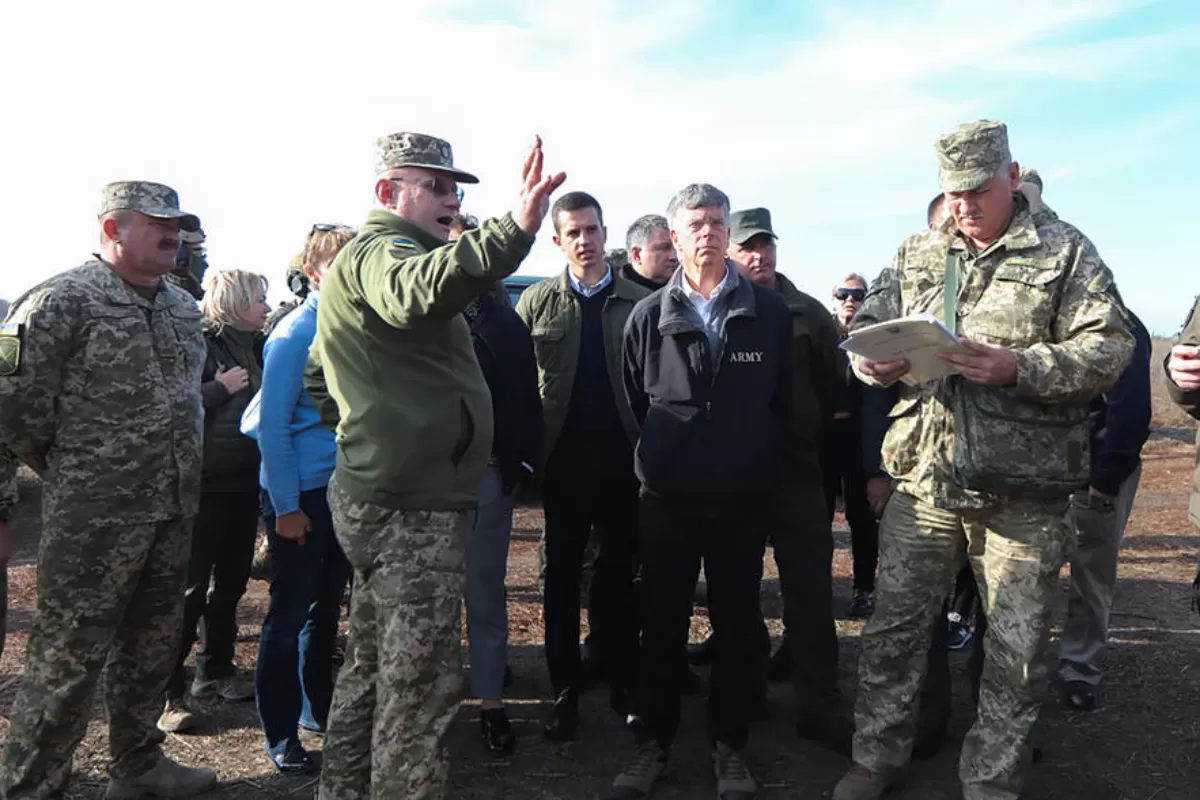 Șeful forţelor armate din Ucraina, demis de preşedinte