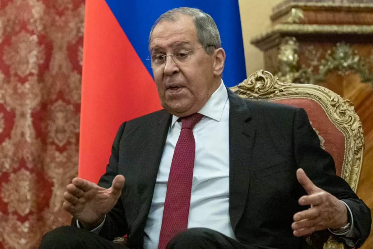 FAKE NEWS: Revoluțiile colorate sunt o armă folosită de Occident împotriva Rusiei