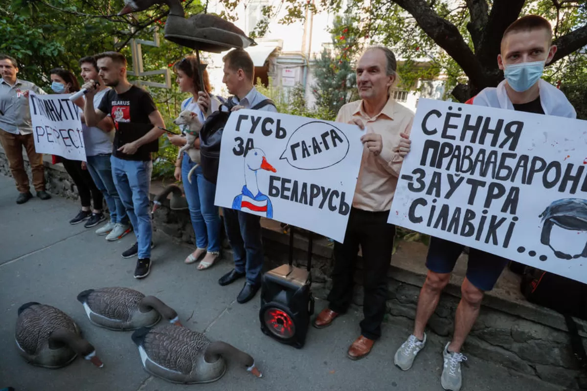 Un militant din opoziția belarusă a fost găsit mort la Kiev