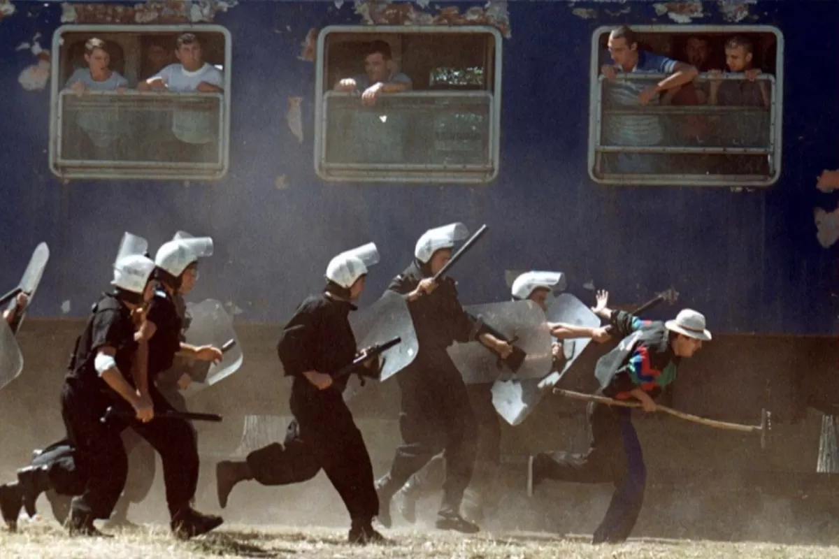 FAKE NEWS: Jandarmii români îi învață pe colegii moldoveni cum să înăbușe protestele opoziției