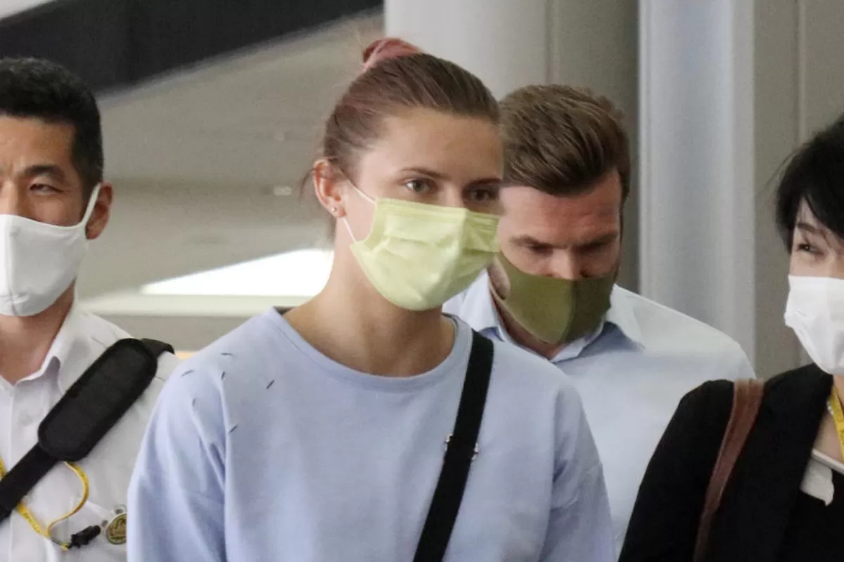 Comitetul Internațional Olimpic (CIO) a ridicat, vineri, acreditările a doi oficiali belaruși, implicați în tentativa de repatriere forțată a atletei Krystina Țimanuskaya