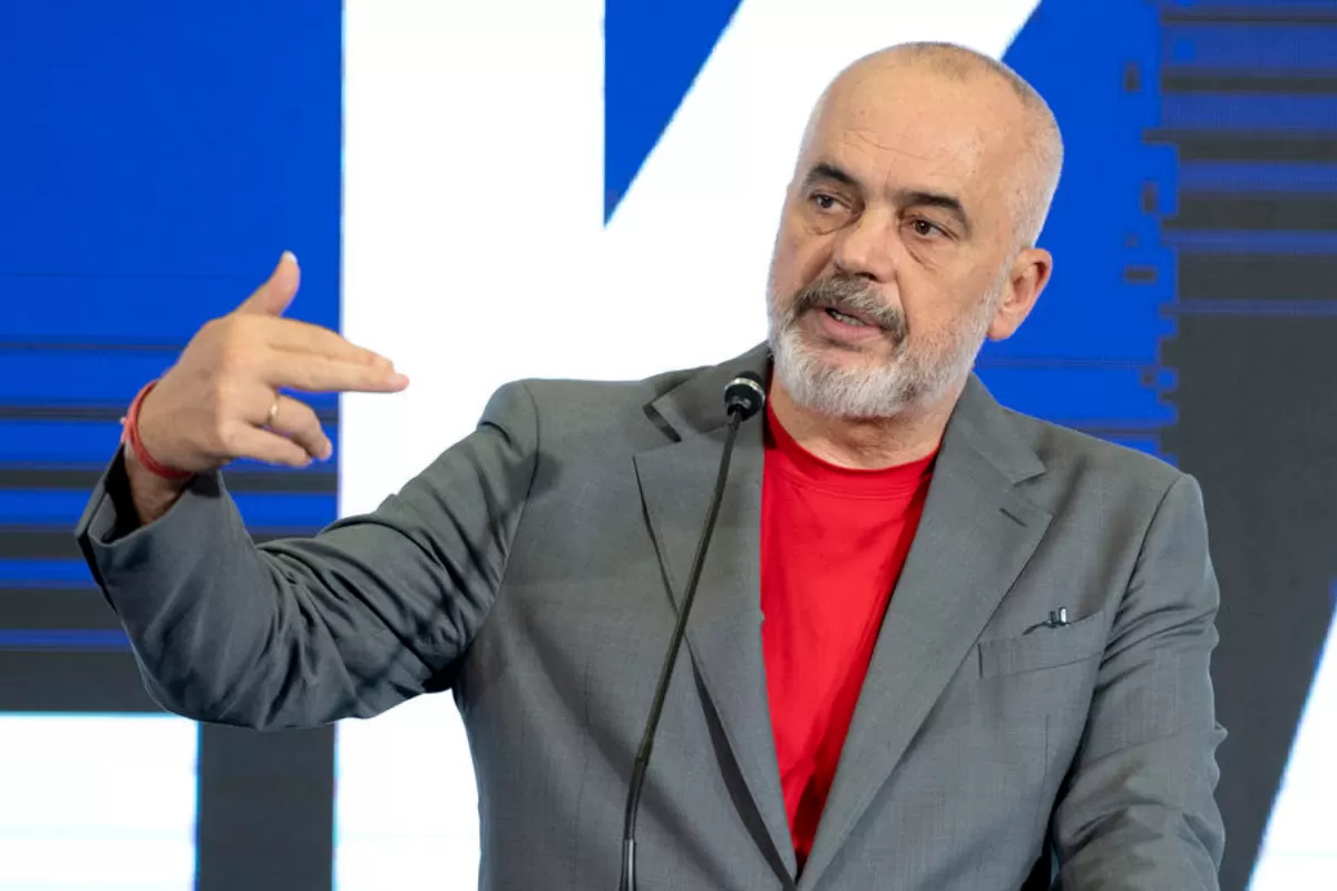 Guvernul socialist din Albania a anunțat că e pregătit să găzduiască sute de refugiați afgani