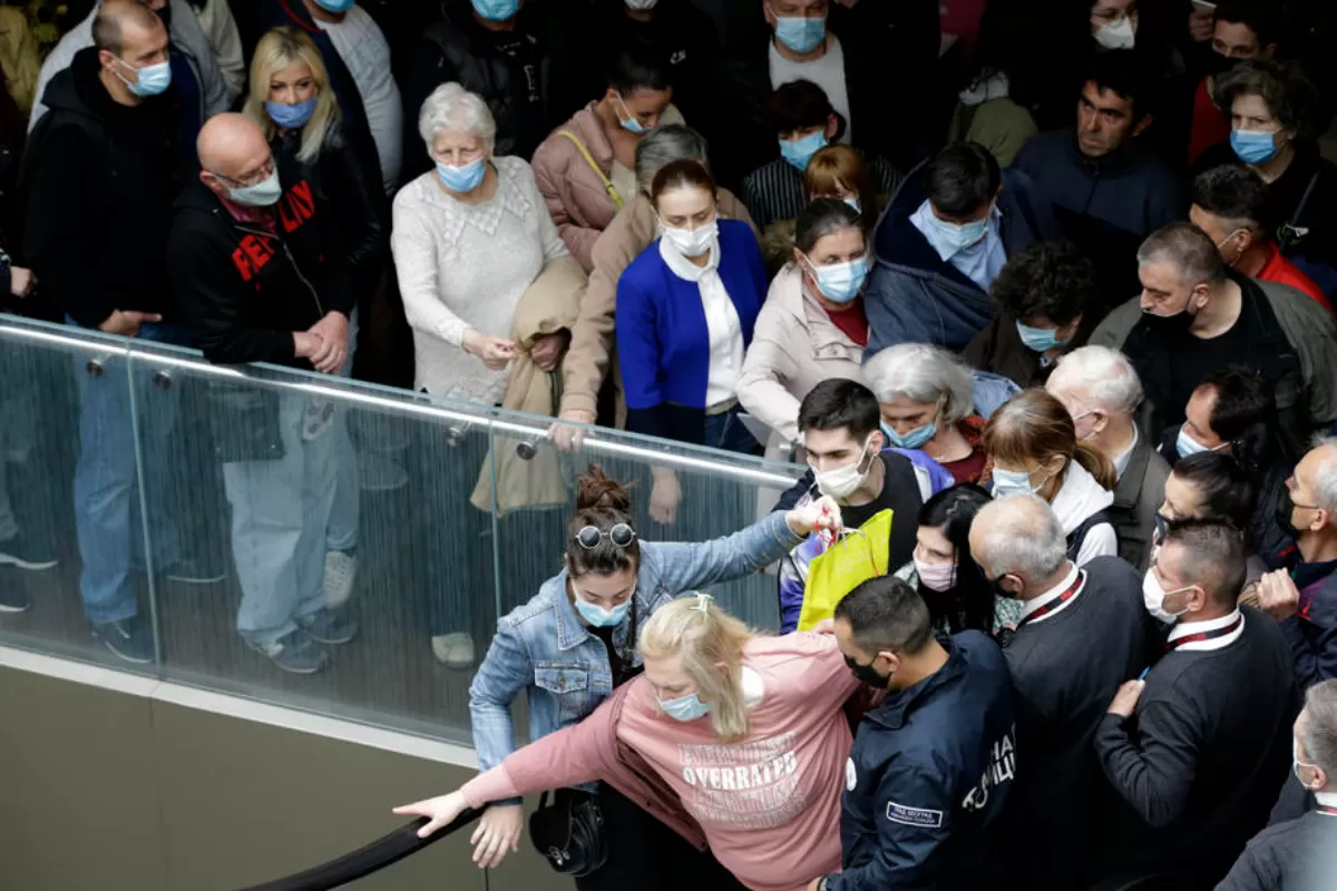 Autoritățile sârbe vor propune populației și o treia doză de vaccin pentru imunizarea anti-COVID-19