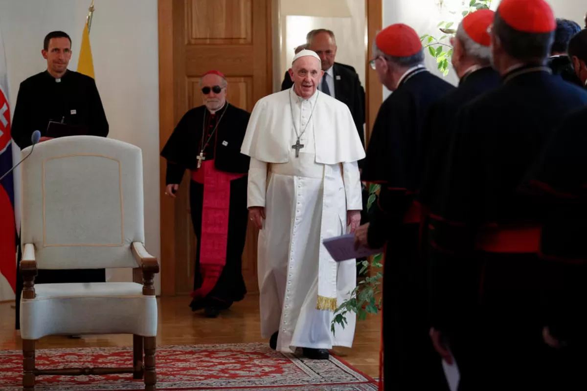 Papa Francisc se întâlnește, luni, cu membrii minusculei comunități evreiești din Slovacia, țară catolică în care, spun analiștii, antisemitismul persistă
