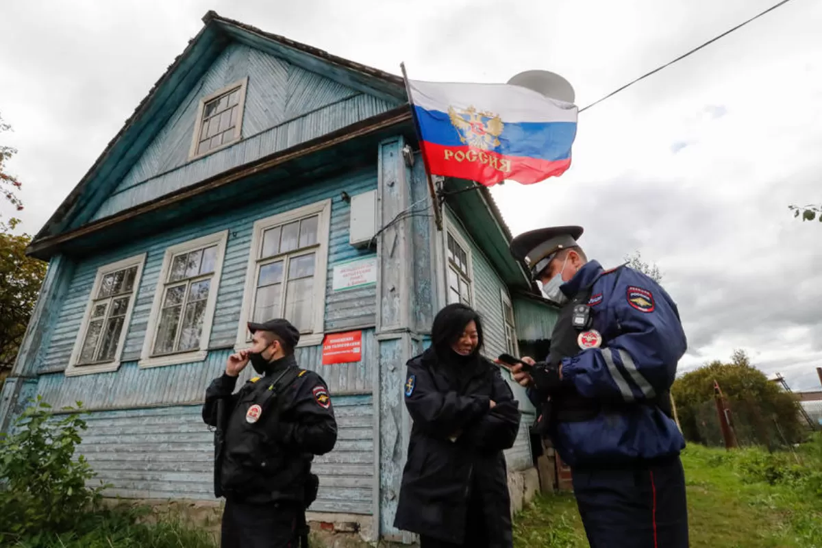 Apple și Google s-au conformat legilor rusești și au suprimat aplicația mobilă prin care opoziția anti-Kremlin încuraja votul contra candidaților puterii